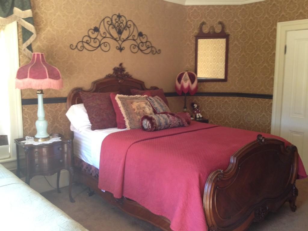 The Whitmore Inn Weaverville